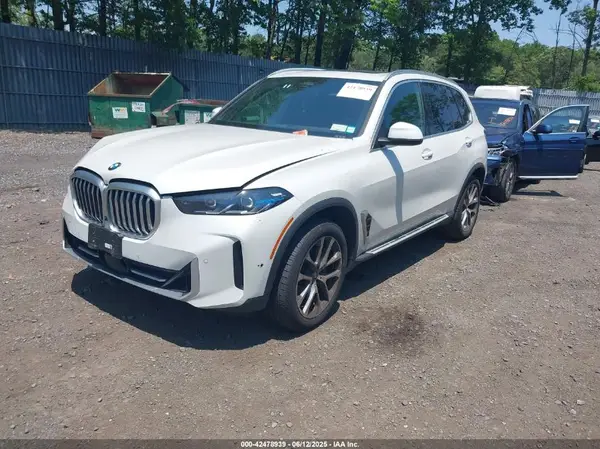 5UX23EU01S9W33515 2025 BMW X5 - Image 2