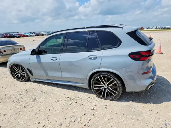 5UX23EU01S9W48130 2025 BMW X5 - Image 2