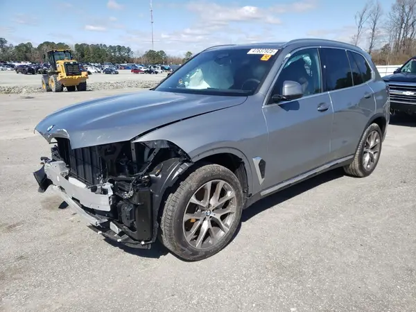 5UX23EU01S9X64881 2025 BMW X5 - Image 1