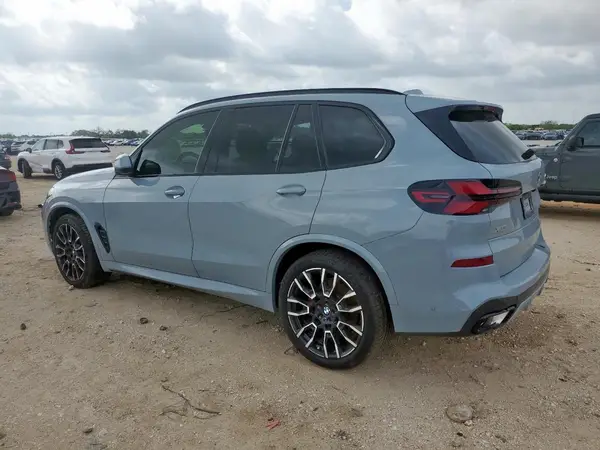 5UX23EU01S9Z07845 2025 BMW X5 - Image 2