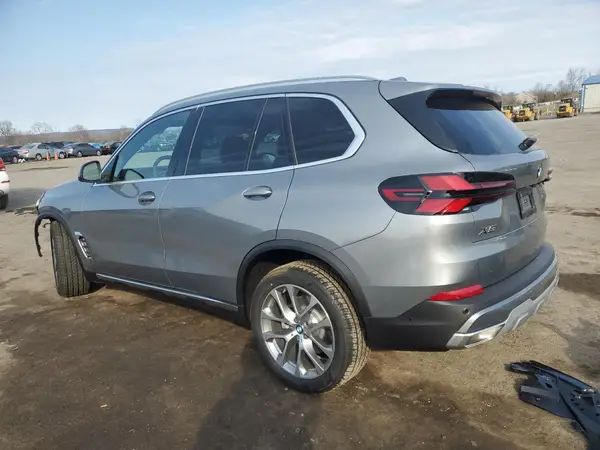 5UX23EU01S9Z44555 2025 BMW X5 - Image 2