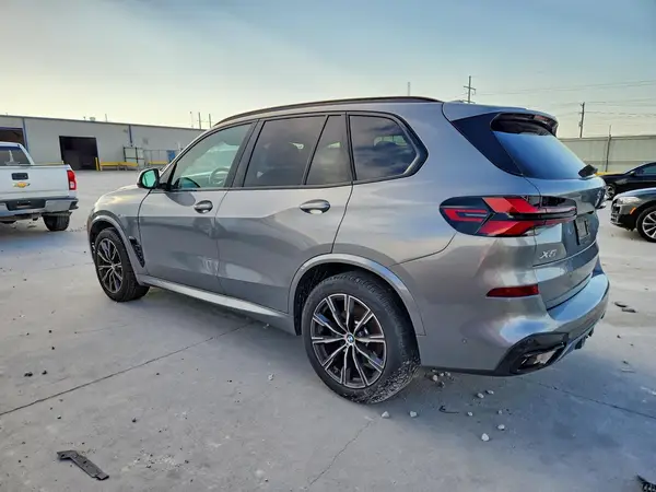 5UX23EU01S9Z65552 2025 BMW X5 - Image 2