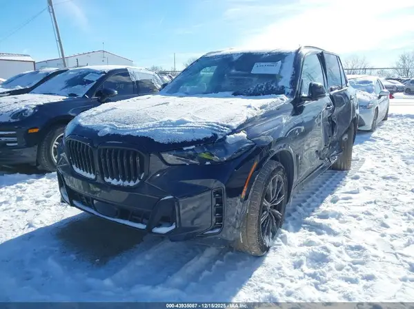 5UX23EU01T9044899 2026 BMW X5 - Image 2