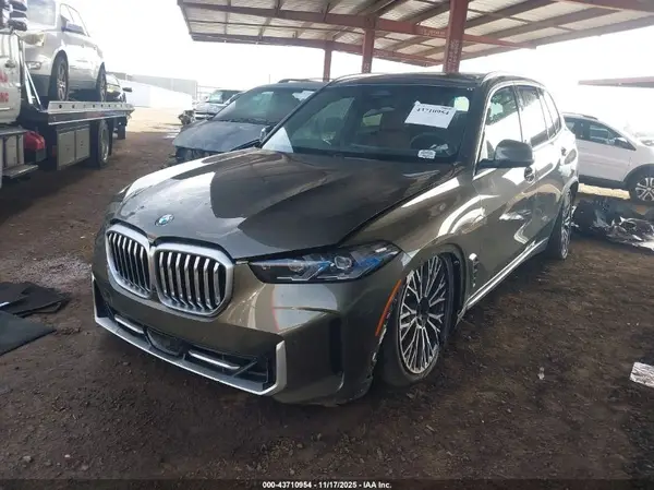 5UX23EU01T9048743 2026 BMW X5 - Image 2