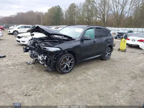 5UX23EU01T9055997 2026 BMW X5 - Image 2