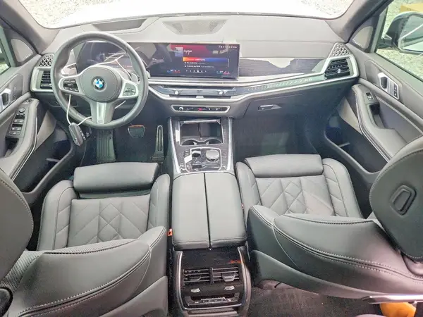 5UX23EU01T9069351 2026 BMW X5 - Image 8