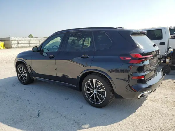 5UX23EU01T9076395 2026 BMW X5 - Image 2