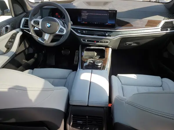 5UX23EU01T9076395 2026 BMW X5 - Image 8