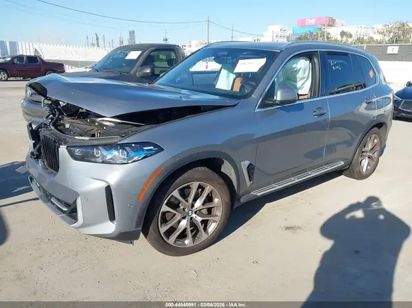 5UX23EU01T9146607 2026 BMW X5 - Image 2