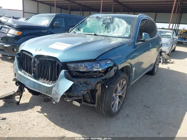 5UX23EU01T9209043 2026 BMW X5 - Image 2