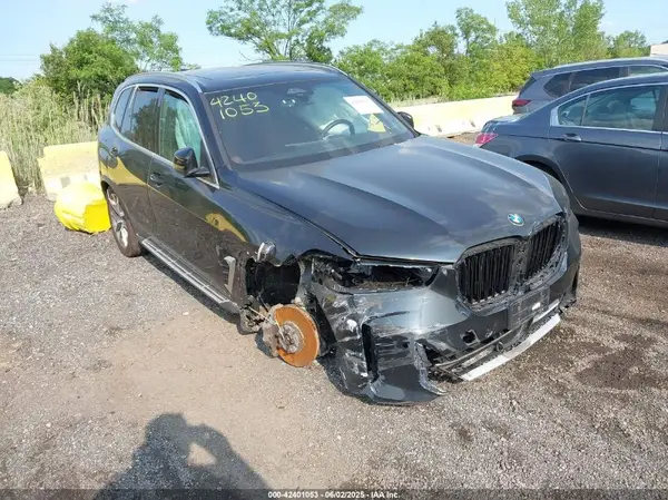 5UX23EU02R9S28600 2024 BMW X5 - Image 1