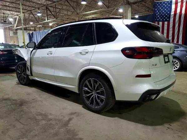 5UX23EU02R9S34333 2024 BMW X5 - Image 2