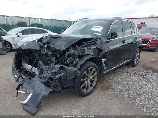 5UX23EU02R9S54503 2024 BMW X5 - Image 2
