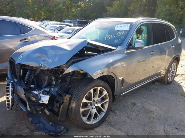 5UX23EU02R9S62648 2024 BMW X5 - Image 2