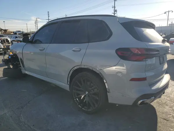 5UX23EU02R9U45855 2024 BMW X5 - Image 2