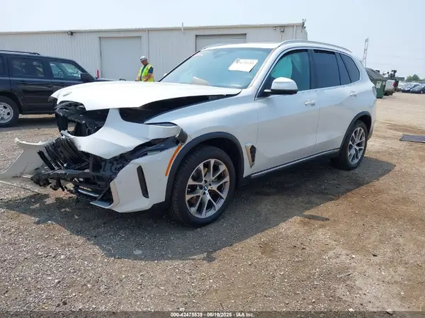 5UX23EU02R9V13264 2024 BMW X5 - Image 2