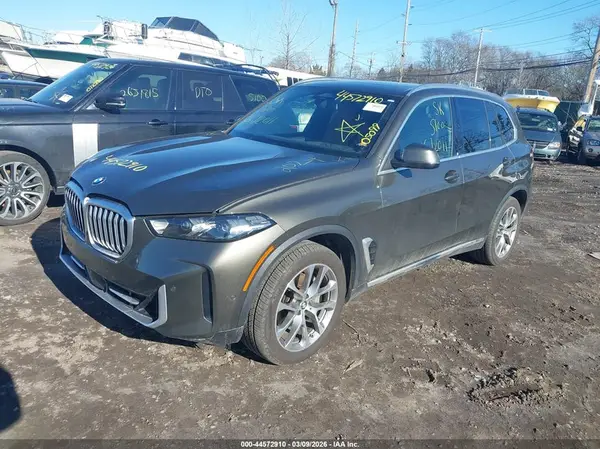 5UX23EU02R9W08181 2024 BMW X5 - Image 2