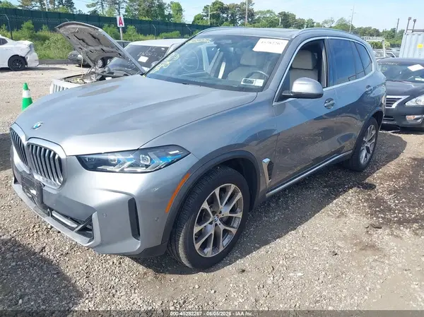 5UX23EU02R9W17401 2024 BMW X5 - Image 2
