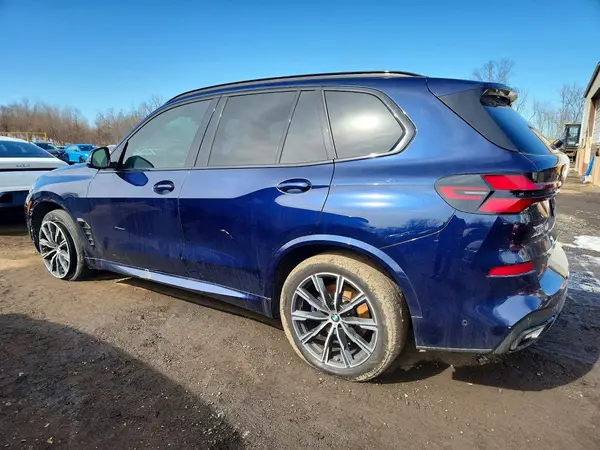 5UX23EU02S9W96798 2025 BMW X5 - Image 2