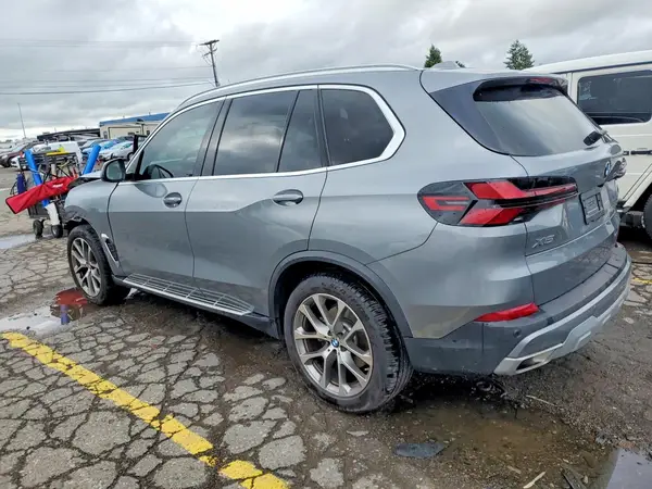 5UX23EU02S9X56191 2025 BMW X5 - Image 2
