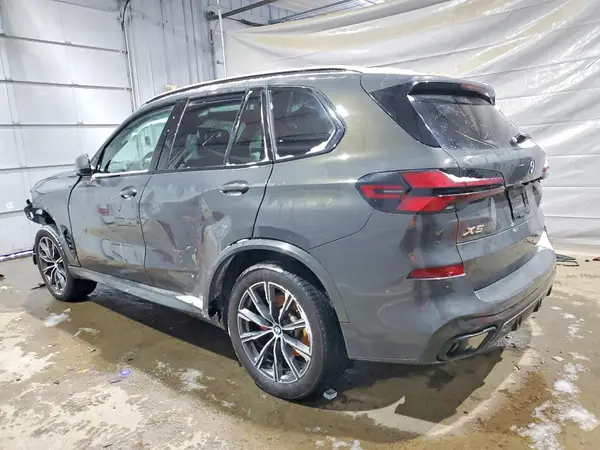 5UX23EU02S9Y34226 2025 BMW X5 - Image 2