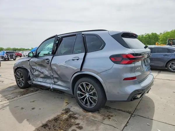 5UX23EU02S9Y45873 2025 BMW X5 - Image 2