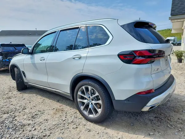 5UX23EU02S9Z04937 2025 BMW X5 - Image 2