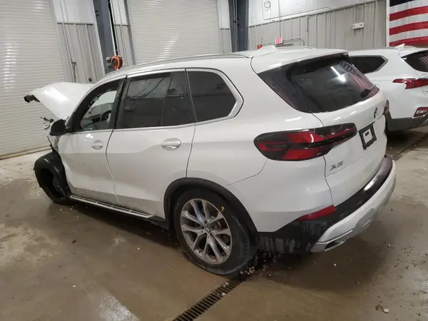 5UX23EU02S9Z37596 2025 BMW X5 - Image 2