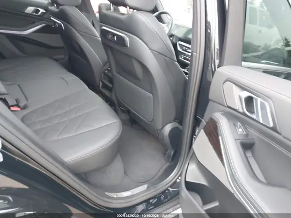 5UX23EU02T9071951 2026 BMW X5 - Image 8