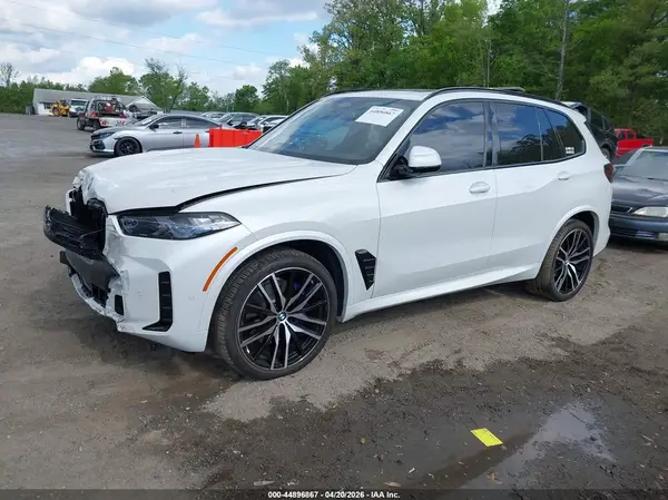 5UX23EU02T9083923 2026 BMW X5 - Image 2
