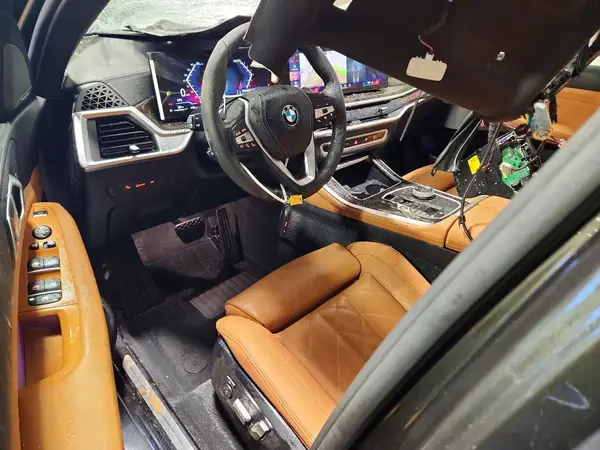 5UX23EU02T9170737 2026 BMW X5 - Image 8
