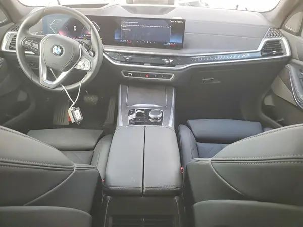5UX23EU02T9292952 2026 BMW X5 - Image 8