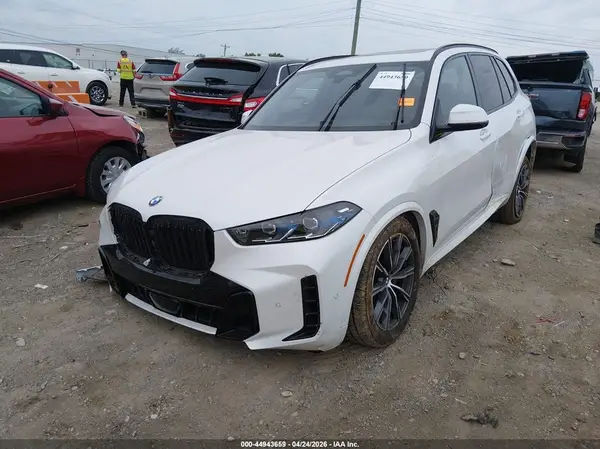5UX23EU02T9293812 2026 BMW X5 - Image 2