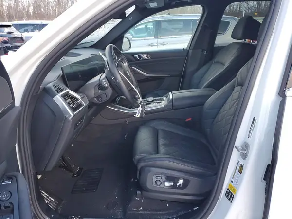 2024 BMW X5 auction photo 7