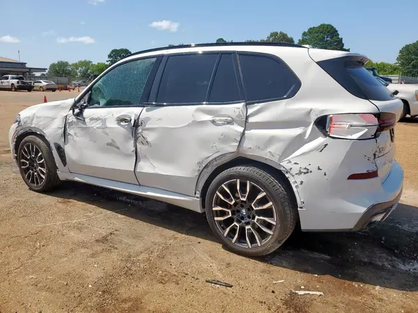 5UX23EU03S9X30988 2025 BMW X5 - Image 2