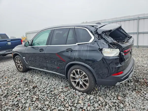 5UX23EU03S9Y82947 2025 BMW X5 - Image 2
