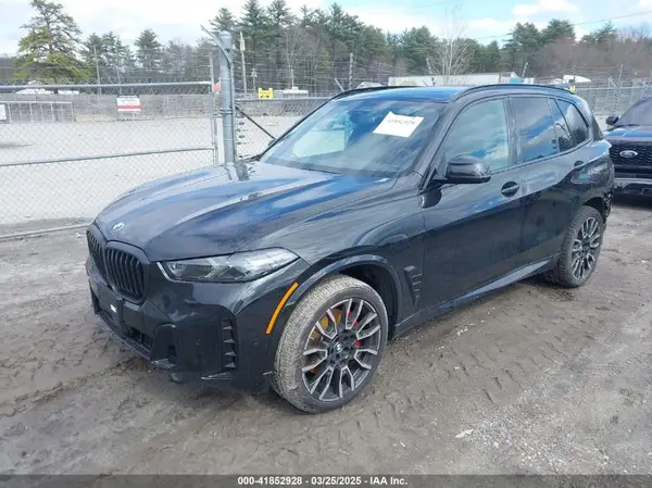 5UX23EU03S9Z21861 2025 BMW X5 - Image 2