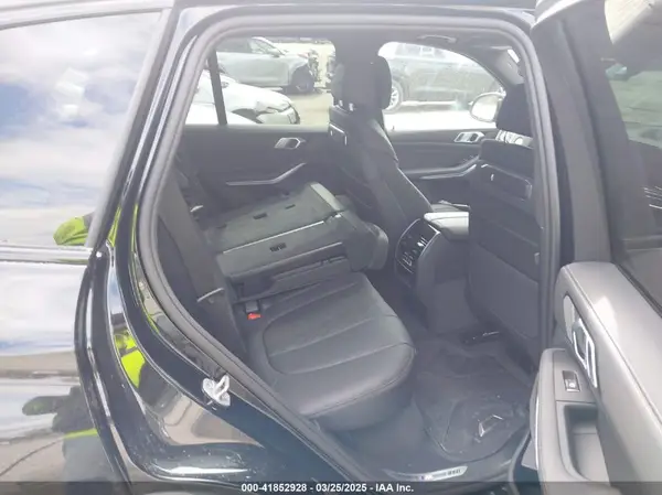 5UX23EU03S9Z21861 2025 BMW X5 - Image 8