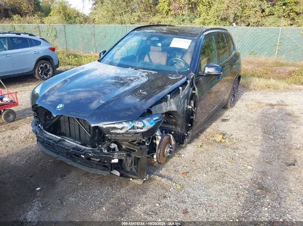 5UX23EU03S9Z39762 2025 BMW X5 - Image 2