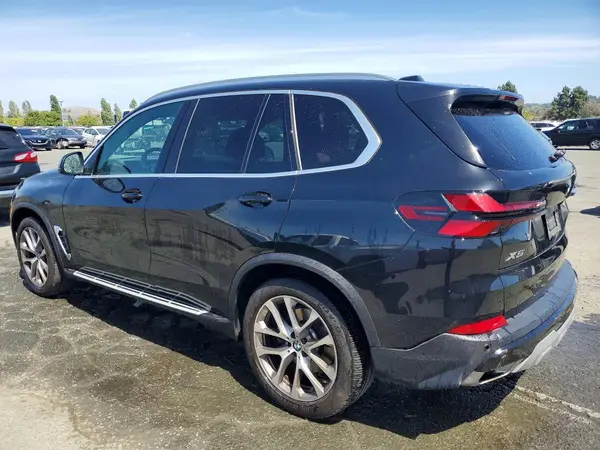 5UX23EU03S9Z52432 2025 BMW X5 - Image 2