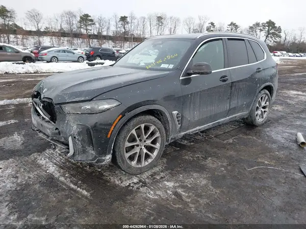 5UX23EU04R9T02809 2024 BMW X5 - Image 2
