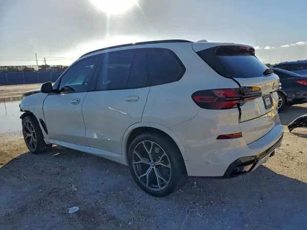 5UX23EU04R9T19643 2024 BMW X5 - Image 2