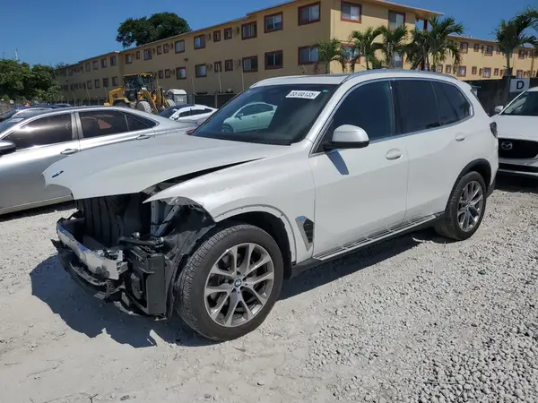 5UX23EU04R9T59544 2024 BMW X5 - Image 1