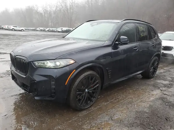 5UX23EU04R9U02022 2024 BMW X5 - Image 1