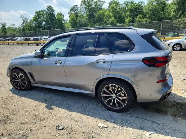 5UX23EU04R9U75018 2024 BMW X5 - Image 2