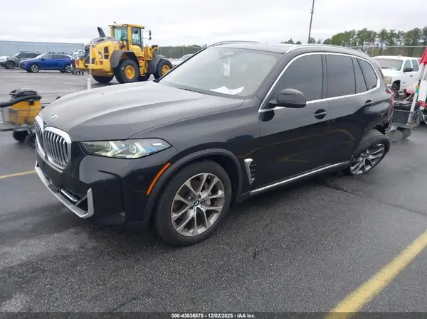5UX23EU04R9U76914 2024 BMW X5 - Image 2
