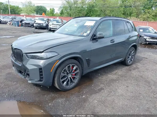 5UX23EU04R9V01472 2024 BMW X5 - Image 2