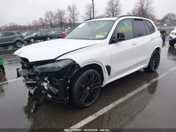 5UX23EU04R9V15176 2024 BMW X5 - Image 2