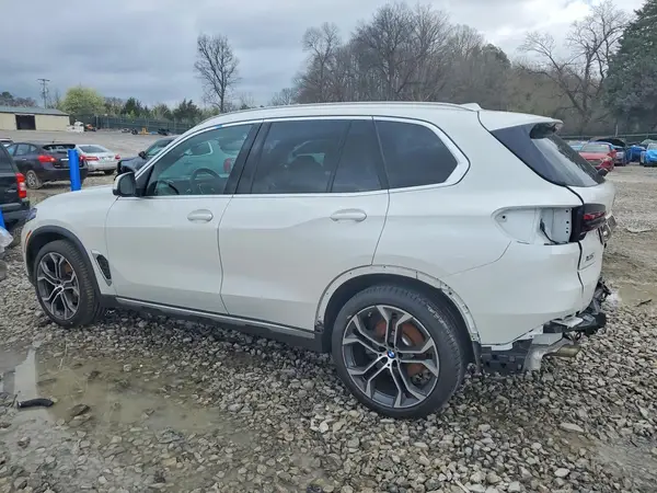 5UX23EU04S9W23738 2025 BMW X5 - Image 2