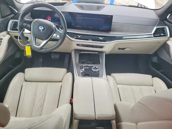 5UX23EU04S9W23738 2025 BMW X5 - Image 8